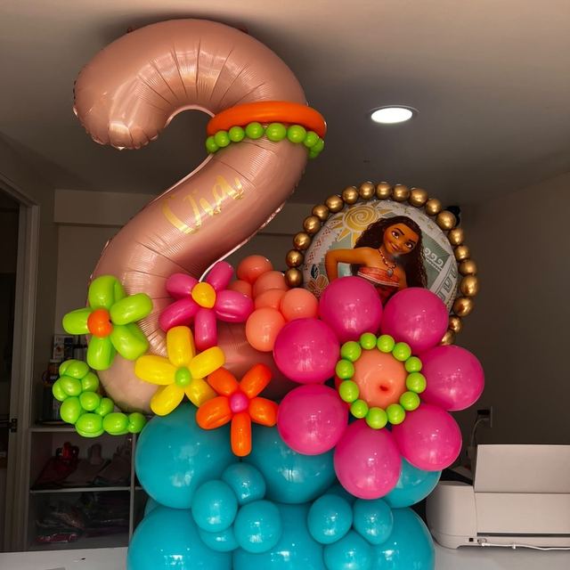 Bouquet de globos con helio personalizado con la película Moana, hecho por Globo Soph